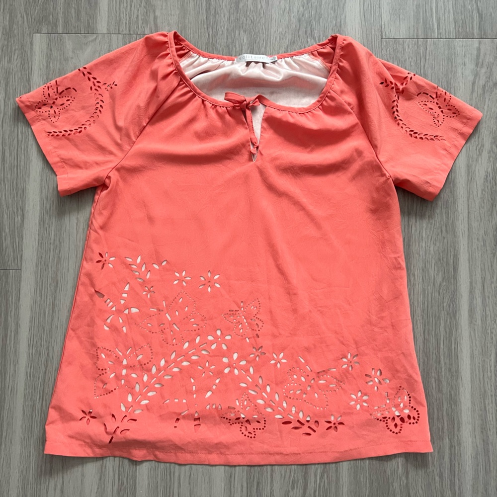 Solitaire by Ravi Khosla Coral Laser Cut Floral Blouse Women’s Small - Picture 1 of 7